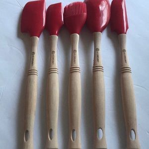 Set of 5 Le Creuset kitchen utensils